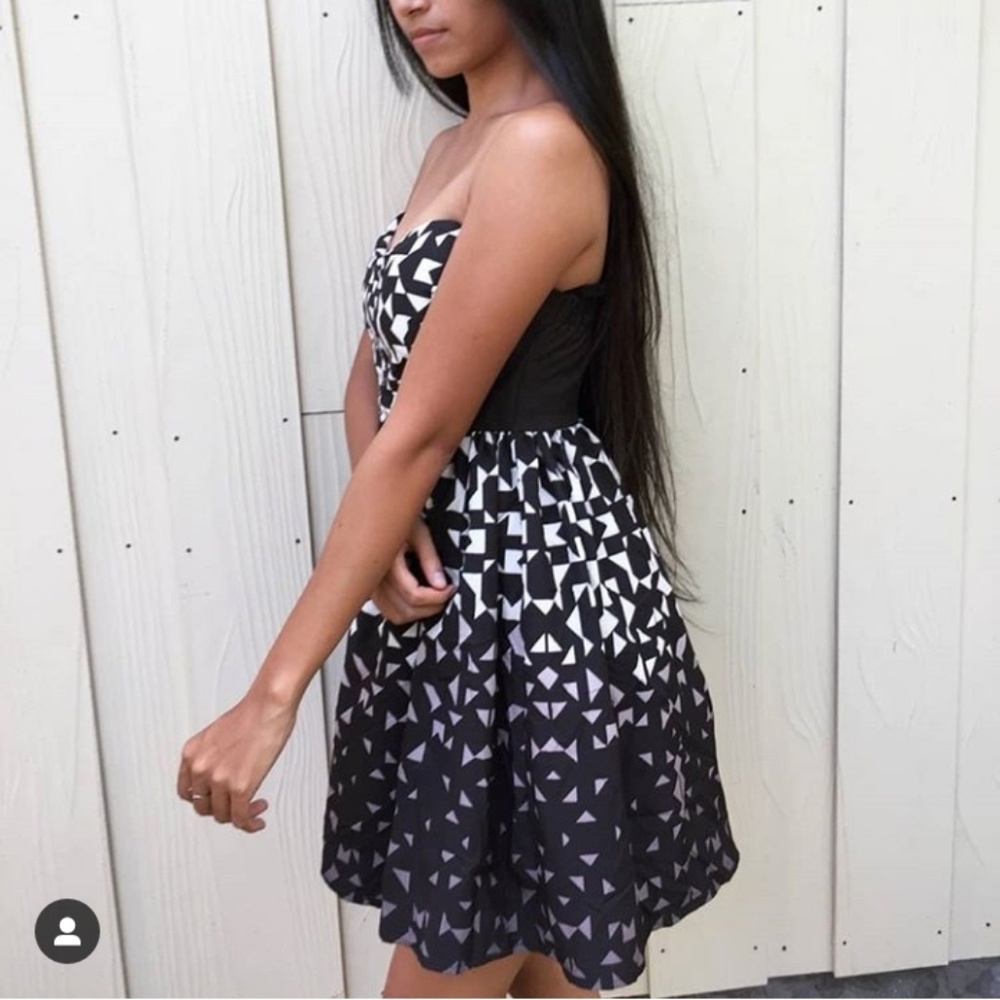 Strapless dress